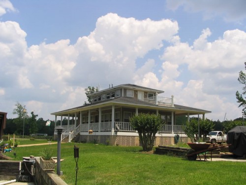 Vacation home on waterway, Aberdeen, MS